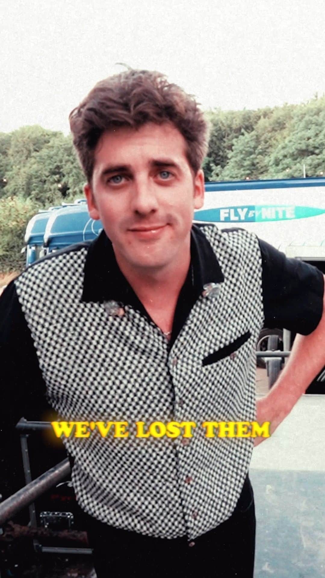 サーカ・ウェーヴスのインスタグラム：「Rumour has it Colin & Sam are still nowhere to be seen」