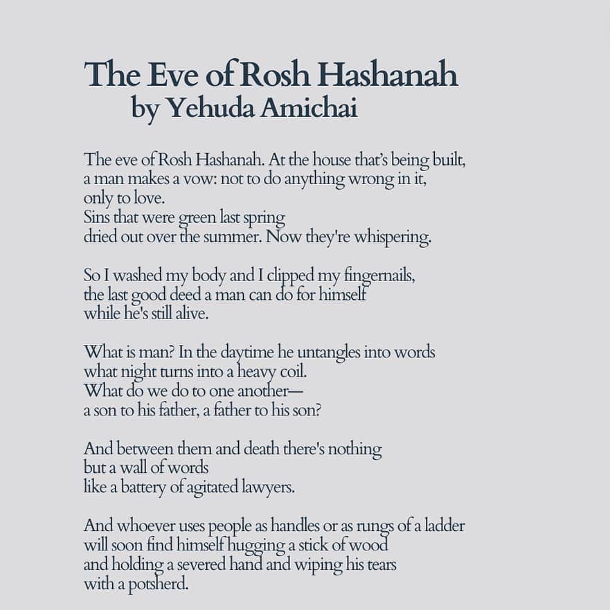 ナタリー・ポートマンのインスタグラム：「Some Yehuda Amichai for Rosh Hashanah. Happy New Year 5783! Shana Tova ❤️」