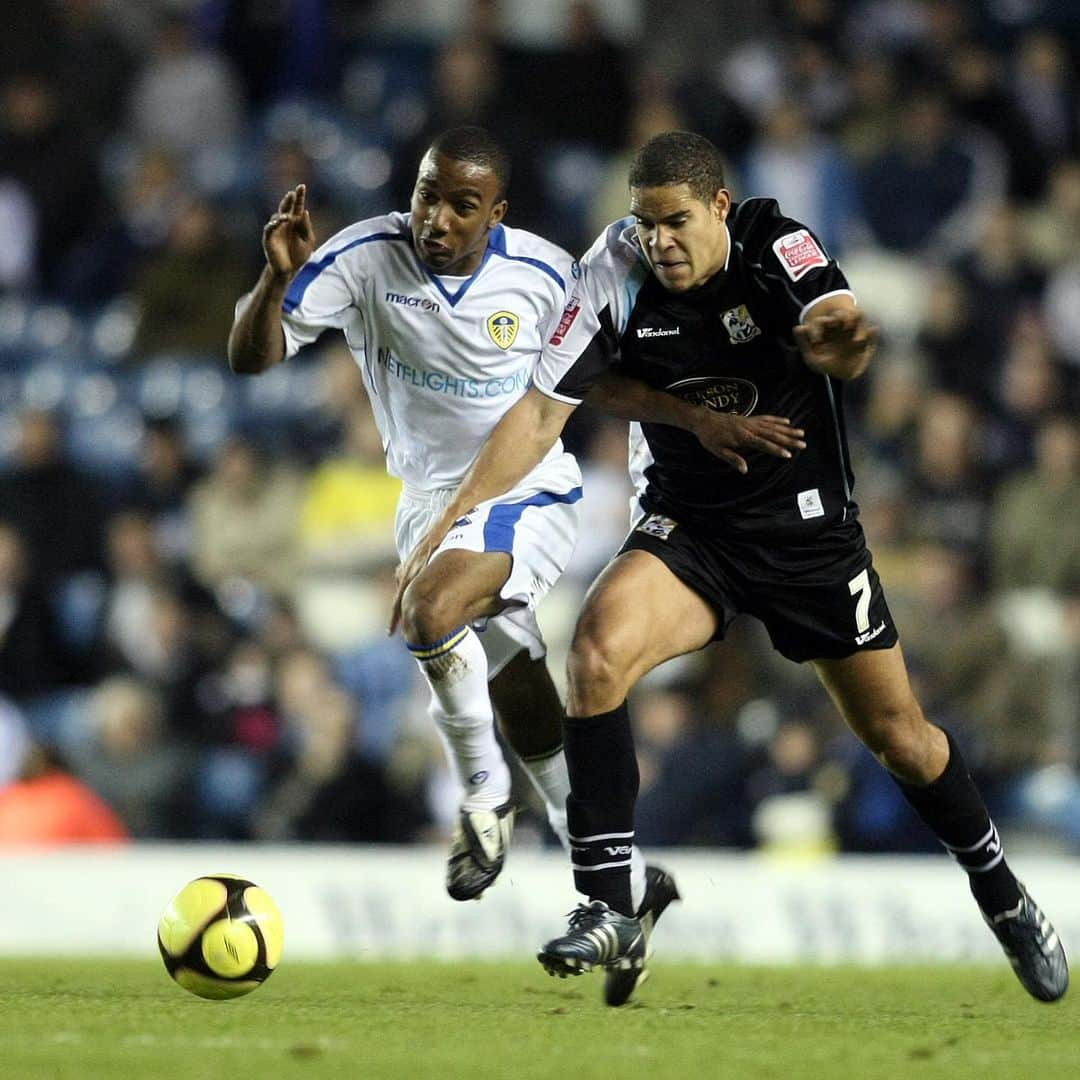 ファビアン・デルフさんのインスタグラム写真 - (ファビアン・デルフInstagram)「👏 Wishing former #LUFC midfielder @fabian_delph all the best in retirement!」9月28日 5時10分 - fabian_delph