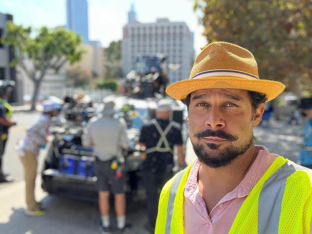 ジョン・ウエルタスのインスタグラム：「When directing on dem skreets… “Be safe and wear your reflection” #podcar #losangeles #hashtag #tv  And remember people in #PuertoRico need our #love and #support so donate to my fundraiser with the @hispanic_federation - just give what you can…」