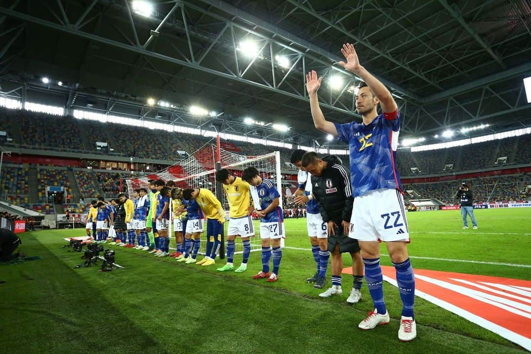 吉田麻也さんのインスタグラム写真 - (吉田麻也Instagram)「2 important test matches done. Thank you for big supports💪🏼 #samuraiblue #daihyo #キリンチャレンジカップ」9月28日 7時08分 - mayayoshida22