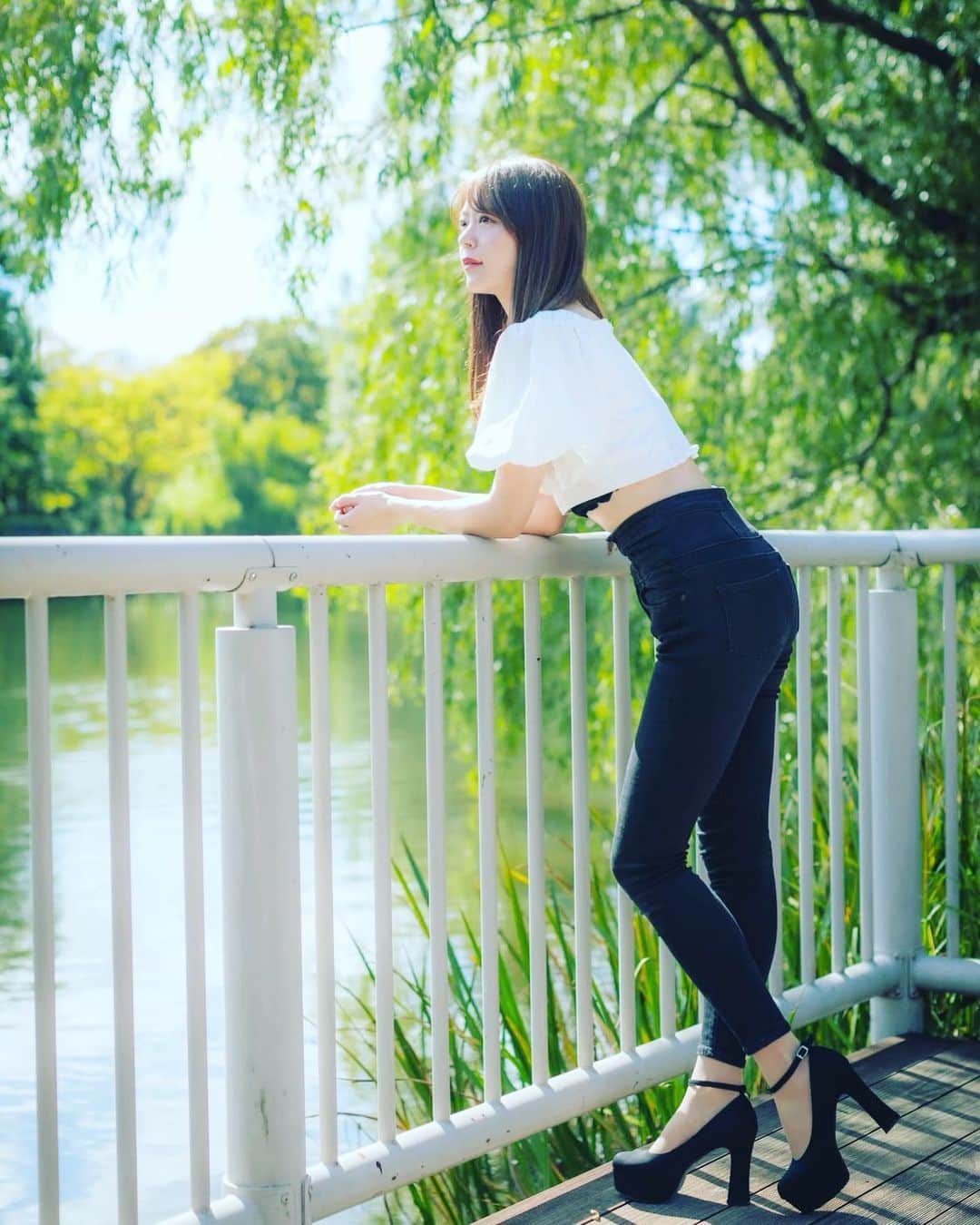 のインスタグラム：「全身😉  緑が綺麗です！  #札幌　#札幌撮影会　#撮影会 #撮影会企画　#撮影会主催 #公園撮影会  #屋外撮影会 #撮影　#撮影会モデル　#モデル　#model #ポートレート　#ポートレート #japanesegirl #レースクイーン #ラウンドガール」