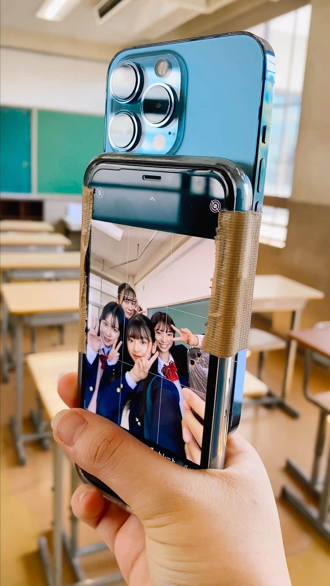 のインスタグラム：「学校から抜け出した先は...?? USJとのコラボウィーク第一弾！！  学校からトランジションで行った先は！？ コラボウィークの他の動画もお楽しみに！！！  @universal_studios_japan  #ユニバーサルスタジオジャパン #usj #あああつし #universalstudiosjapan  #ユニバ」