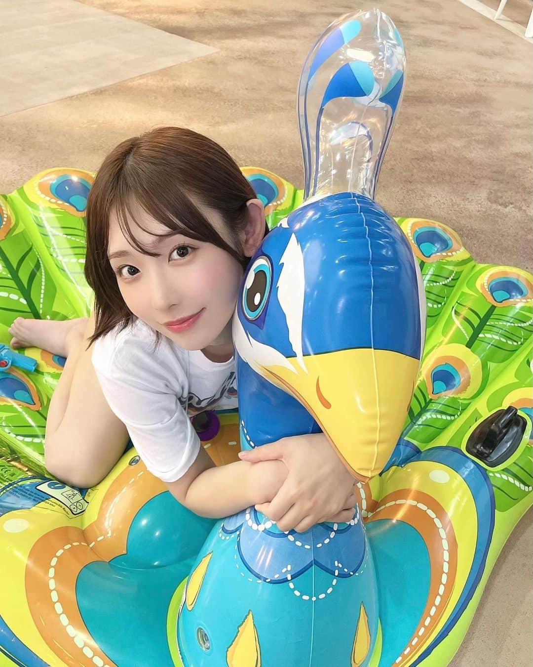 水湊みおさんのインスタグラム写真 - (水湊みおInstagram)「おはよう☀  本日24:30〜 テレビ東京 地上波冠特番「#ヤバババンビ」放送だよ〜👙🫧 今回の戦場はなんとプール…！？今回もみんなでヤバイ企画に全力体当たりしてきました🫡💙 夜更かしして一緒にリアタイしよう〜〜！ #ババババンビ」9月28日 10時28分 - minato__mio