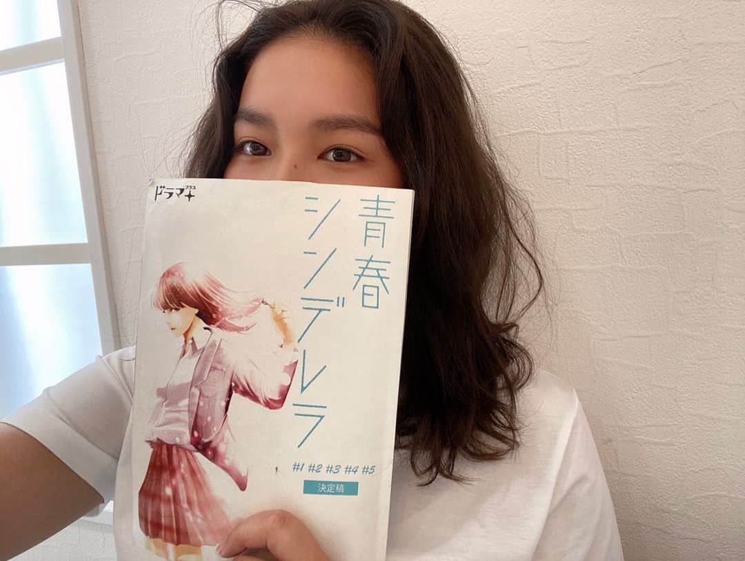 箭内夢菜のインスタグラム：「お知らせです*ﾟ ドラマ＋ 『青春シンデレラ』 伊藤 香 役で出演させて頂きます！︎ 10月16日(日)深夜0:25〜スタートです︎☺︎  「タイムスリップ」がテーマで、ドキドキな作品になっています😳 ぜひぜひお楽しみに！！  #青春シンデレラ」