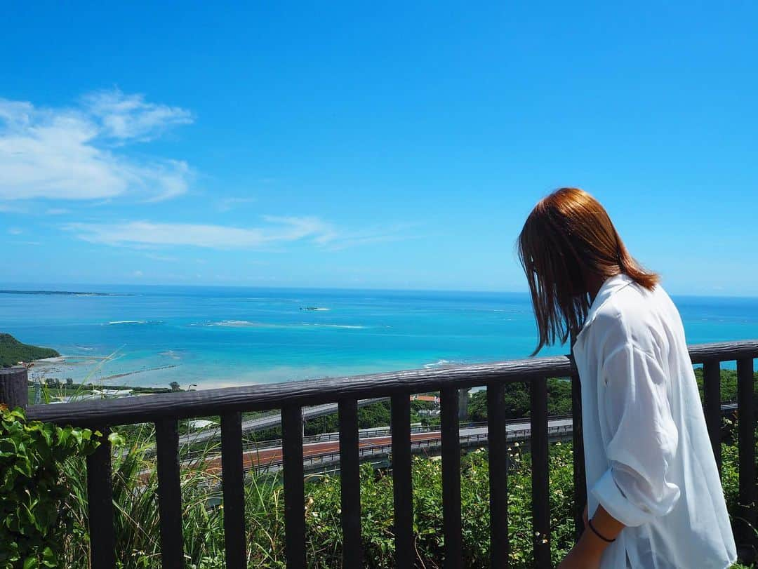 増田葵さんのインスタグラム写真 - (増田葵Instagram)「. プライベートで旅行行ったの久しぶり🌴🏖🌺 #Okinawa」9月28日 16時38分 - aaaoi620