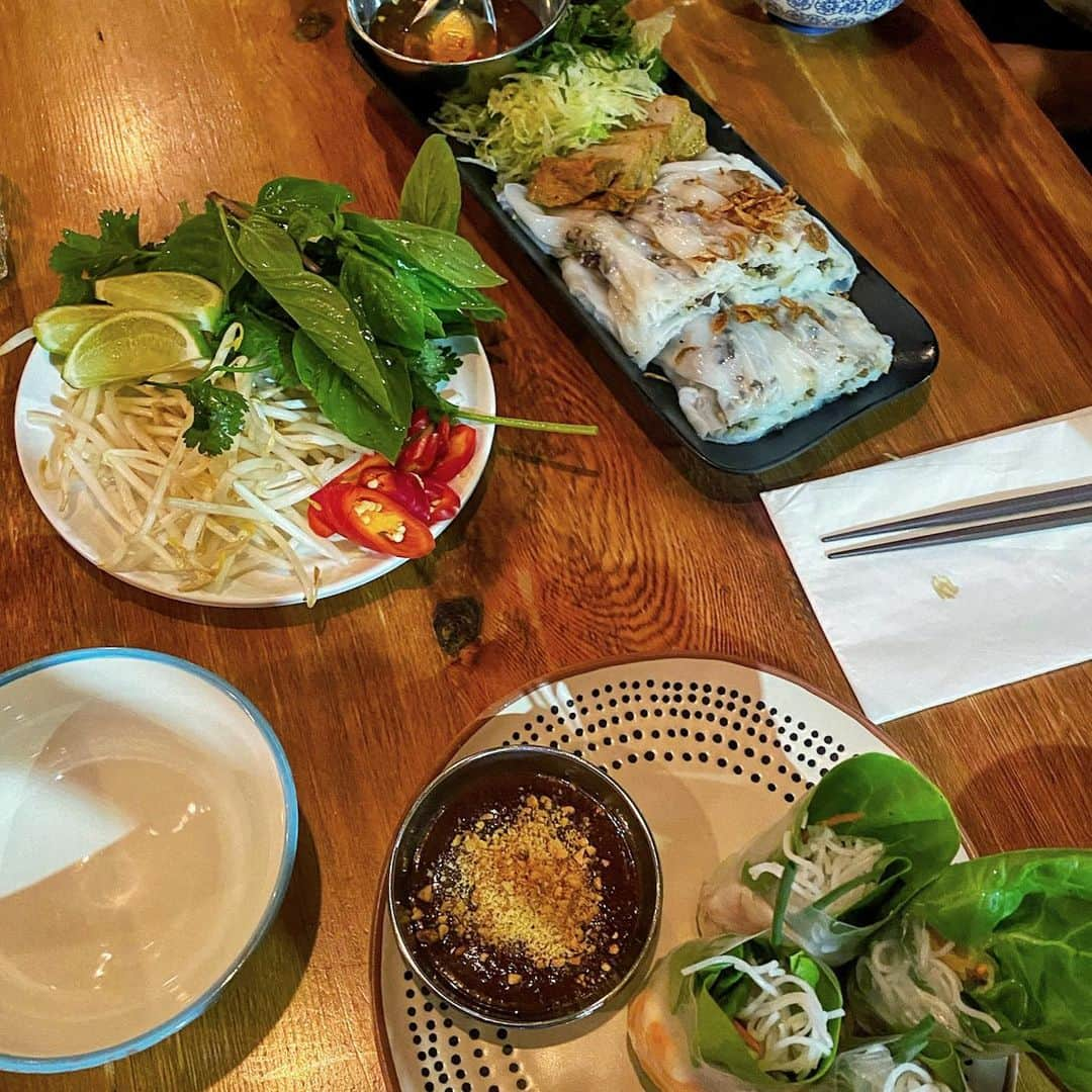 Eat With Steph & Coさんのインスタグラム写真 - (Eat With Steph & CoInstagram)「Life is full of o-PHO-rtunities!! Grab it while you can 😉🍜 This is my favourite Vietnamese restaurant in London 🥰 @eatvietnam_london   📍 Location: Deptford 💸 Cost: ££ 🍃 Veg options: Yes!  🍜 Best dishes: Pho 👀 Type: Vietnamese 🇻🇳」9月28日 19時42分 - eatwithsteph_ldn