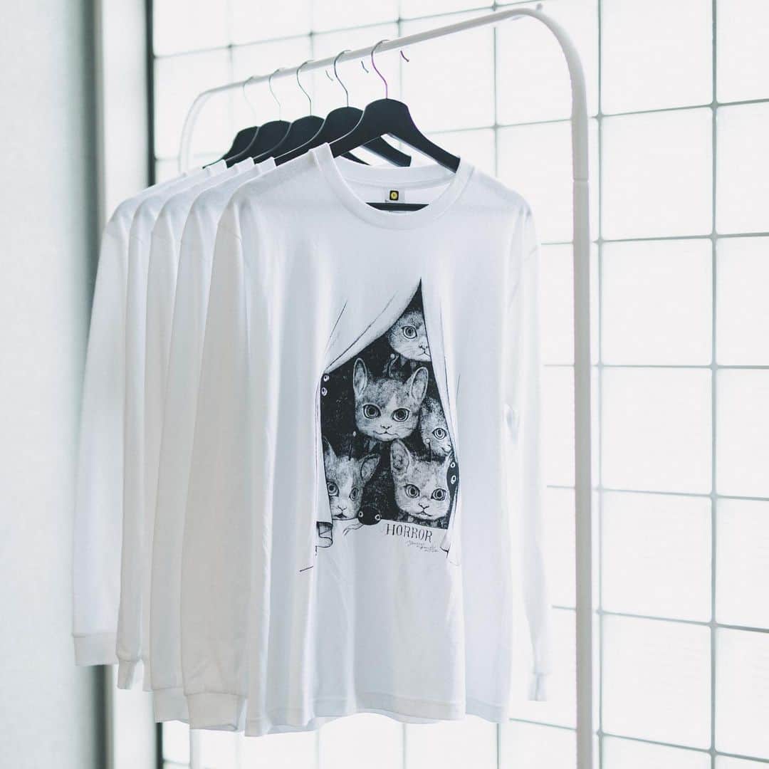 Filmarksのインスタグラム：「・ 各デザインをご紹介🐻  Filmarks Genre Collection HORROR × #ヒグチユウコ  ▼デザインコンセプト 廃墟から見つめる邪悪ないきものたち  -  SOLD OUT」