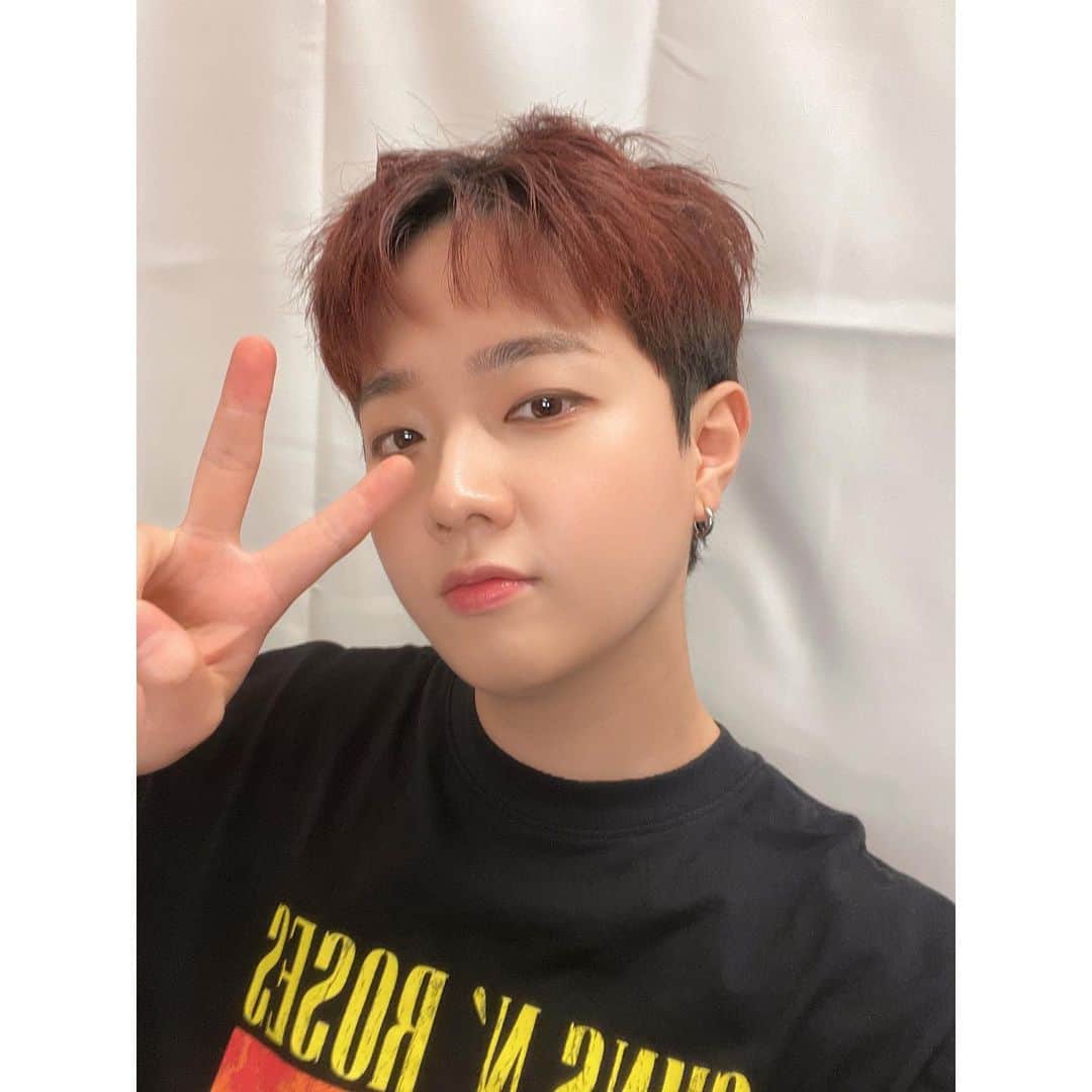 イ・ギウォンのインスタグラム：「다들 너무 반가웠어요!!!!😊😊😊👍」