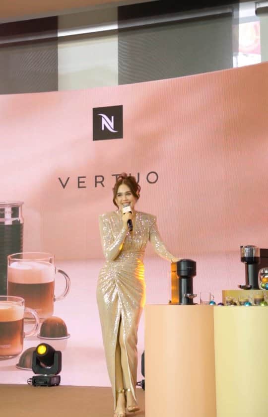 Araya Alberta Hargateのインスタグラム：「☕️ @nespresso.th」