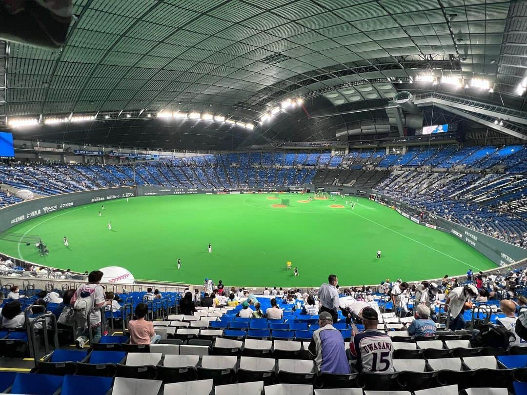 榎下陽大さんのインスタグラム写真 - (榎下陽大Instagram)「ありがとう札幌ドーム⚾️ 色んな思い出のある札幌ドーム、今日で最終戦でした。 現役生活で唯一のお立ち台は札幌ドームで2013年の初勝利の時、杉谷拳士と一緒でした。 札幌ドームでのたくさんのご声援、ありがとうございました。  #札幌ドーム #ありがとう #lovefighters #ファンは宝物」9月28日 23時54分 - yodai_enoshita