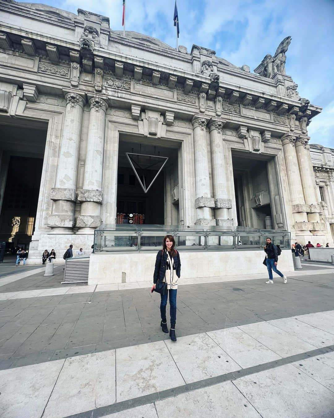 ステファニー・ヨーステンのインスタグラム：「Hello Milano! 🇮🇹」