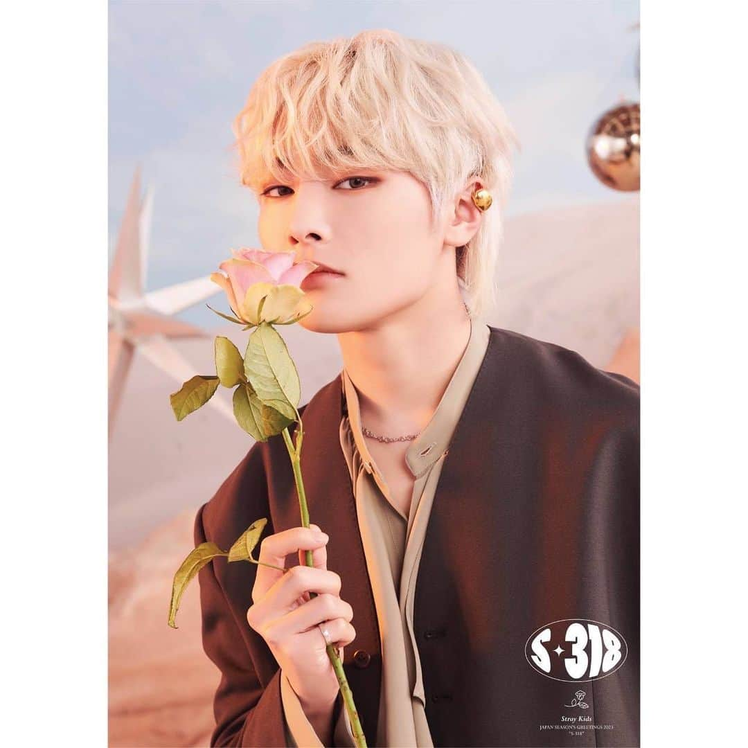 Stray Kidsさんのインスタグラム写真 - (Stray KidsInstagram)「Stray Kids JAPAN SEASON'S GREETINGS 2023 "S-318"  Teaser Image  #StrayKids #スキズ #JAPAN_SEASONS_GREETINGS_2023 #S318 #STAY」9月29日 13時04分 - straykids_official_jp