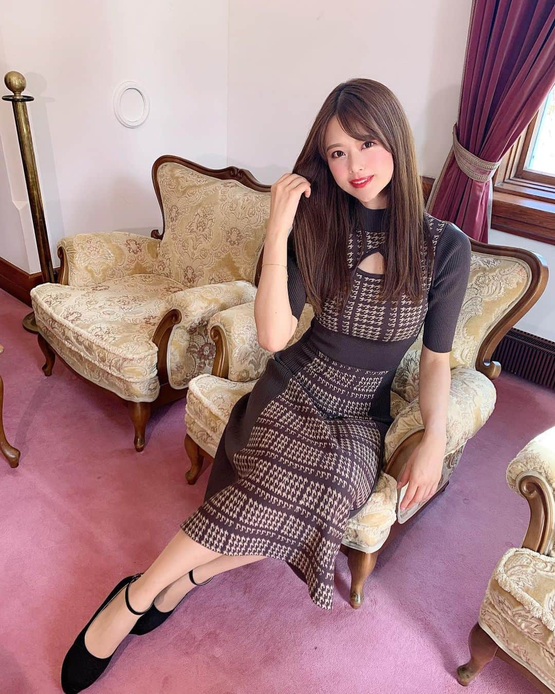 のインスタグラム：「スタジオっぽい😍😍 お城みたいだった🤩  #札幌 #撮影会企画　#撮影会主催 #撮影　#撮影会モデル　#モデル　#model #ポートレート　#ポートレート #japanesegirl #レースクイーン #ラウンドガール」