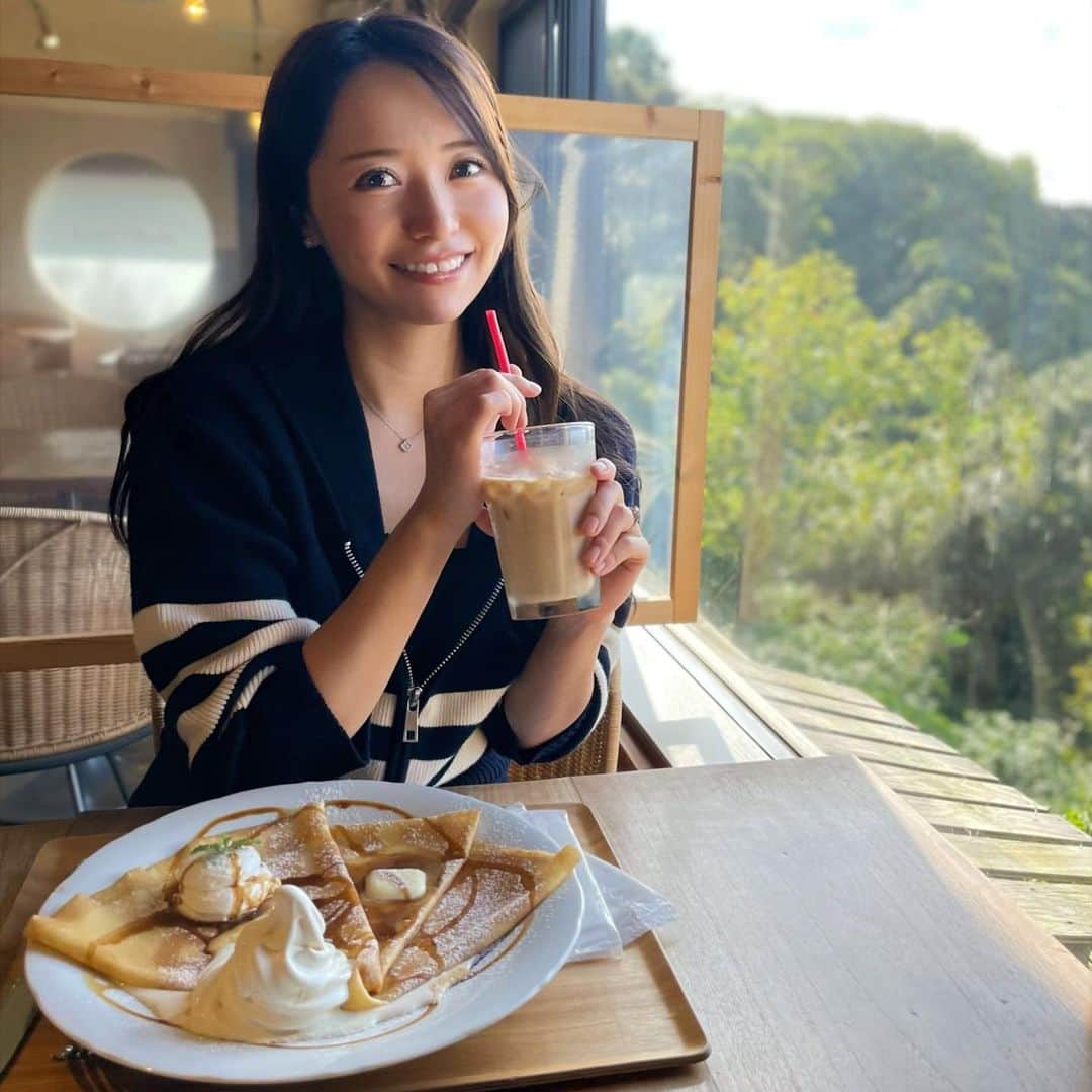 黒澤ゆりかのインスタグラム：「ペロリしましたがこの日25000歩くらい歩いてたからオッケーでしょう😆🤍  #15時のおやつ」