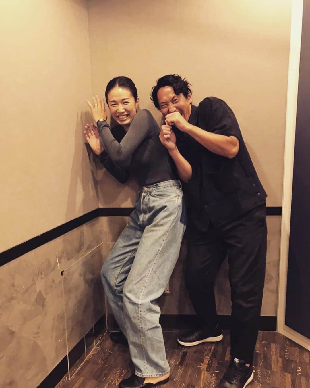 板井麻衣子さんのインスタグラム写真 - (板井麻衣子Instagram)「. 2022年が始まってから長いこと放置していたInstagramですが、久々の更新は、ちゃんニコ先輩と❤️ @nicostagramtokyo  10/10、スポーツの日にお仕事ご一緒します！ . ちなみに、写真は立ち位置をどうするかで揉めてる様子。結果まともな写真がナイw🤣※仕事はちゃんとします💛 詳細はまた！ . #お仕事#work#radio#スポーツの日#告知でござ！#jwave#tokyo」9月29日 14時41分 - maikorophone