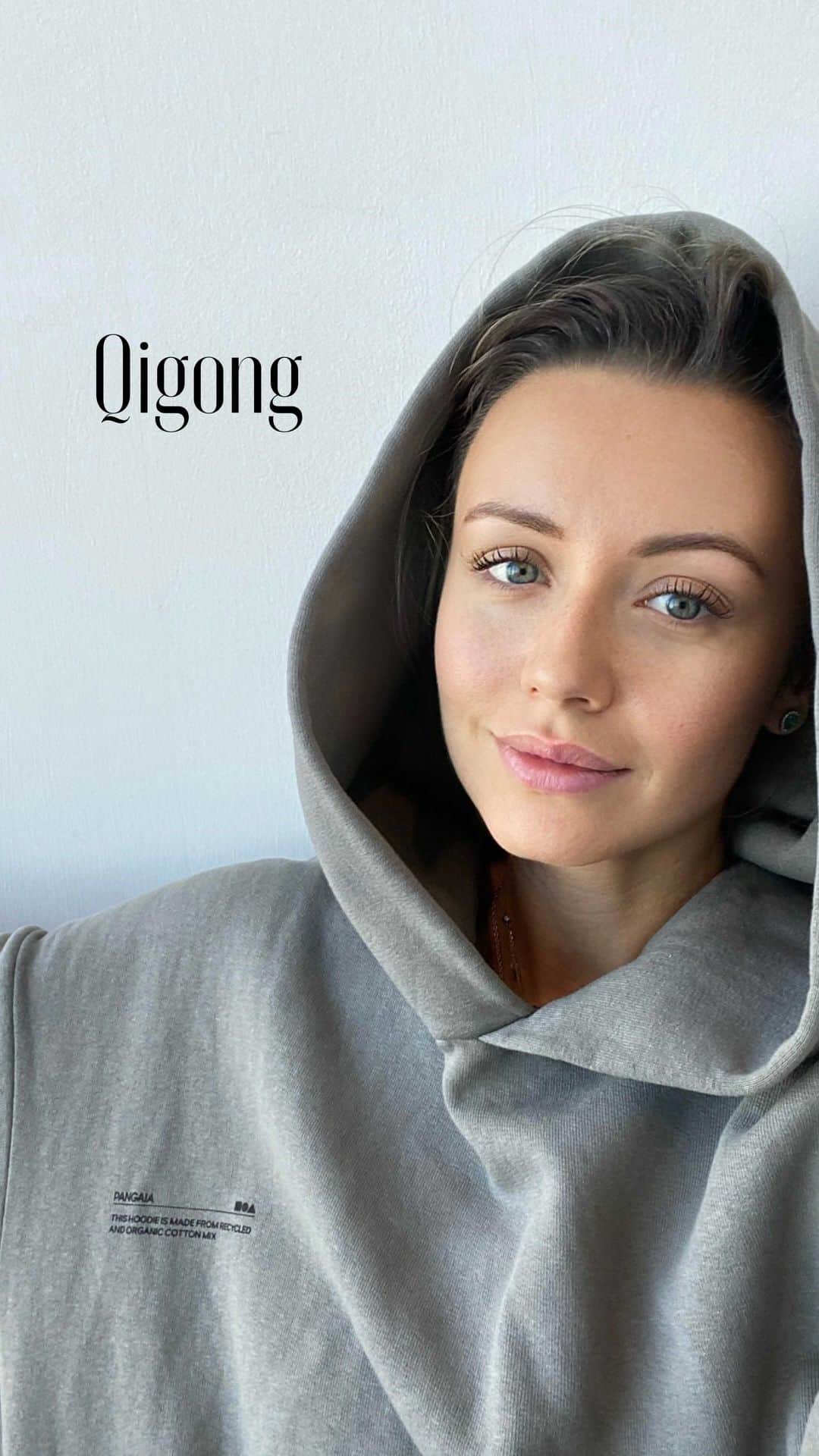 Nataly Osmannのインスタグラム：「Qigong class」