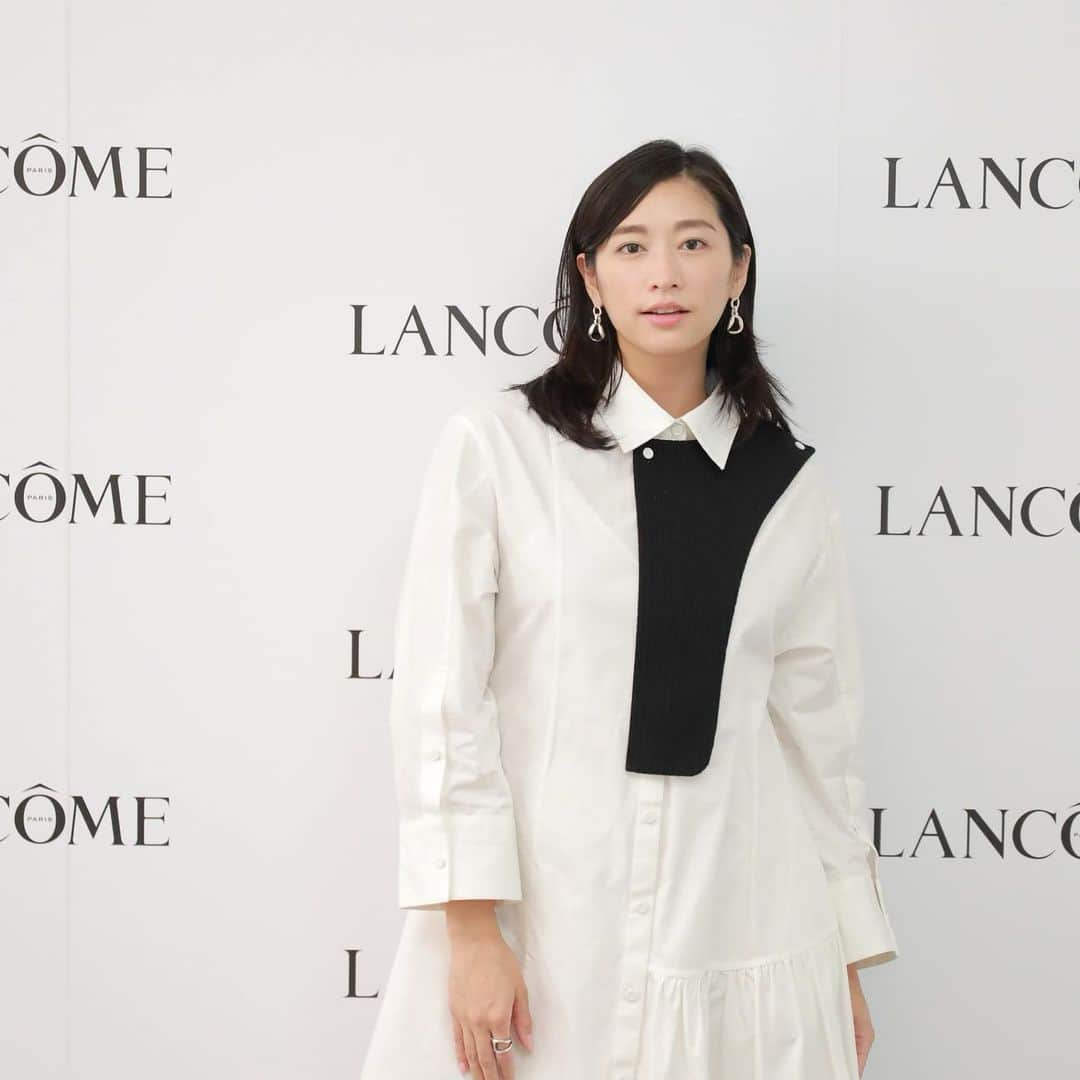 久保杏奈のインスタグラム：「ランコム　 スペシャルPOP UPイベント「ランコム 美肌菌 ステーション」に行ってきました🤍  明日から10/2まで南青山のスパイラルでやってます！沢山美肌菌ブースやフォトスポットあるから是非行ってみてください🤍  前から愛用している  ジェニフィック アドバンストバイオセル ロース マスクが私の1番のおすすめ✨  @lancomeofficial  #LANCÔME  #ランコム #美肌菌ステーション #ジェニフィック #frontanna  ※イベントには来場予約が必要です https://www.lancome.jp/product/genifique-2209event/」