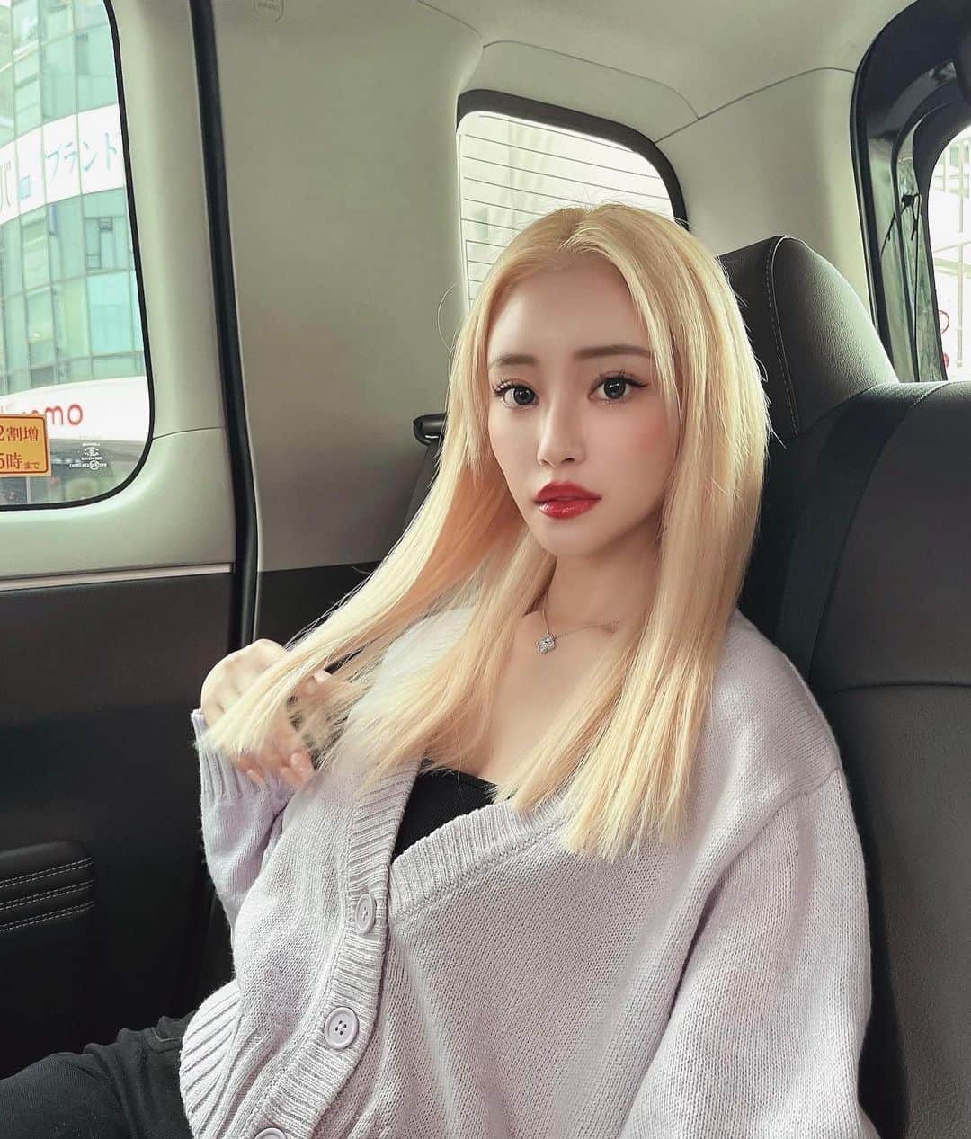 のインスタグラム：「帰り道🚕」