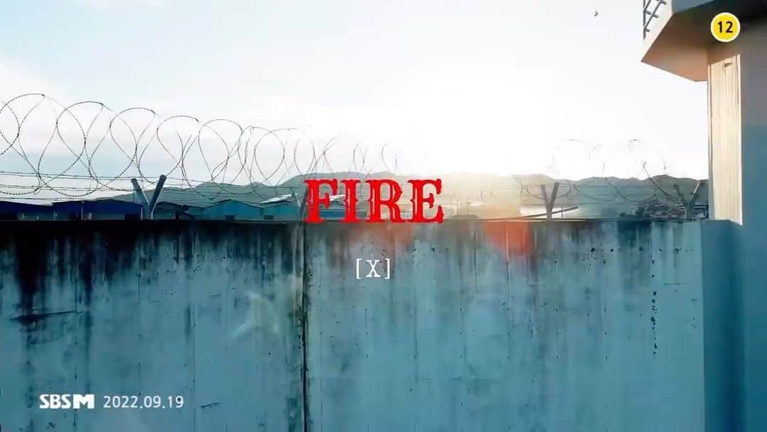 ハニのインスタグラム：「👑EXID - ’불이나(FIRE)‘ MV👑 🔥OUT NOW🔥  우리의 10주년🌈 @exidofficial  @soul.g_heo  @x_xellybabyx  @hyeliniseo  @parkjjongaa   함께해 주신 모든 분들께 깊은 감사의 말씀을 드립니다 축하해요, 우리❤  https://youtu.be/WsREawZfufw  #EXID #10thAnniversary #FIRE #X  #EXIDXLEGGO #SINGLE #ALBUM #TODAY #6PMKST #불이나 #FIRE #OUTNOW」