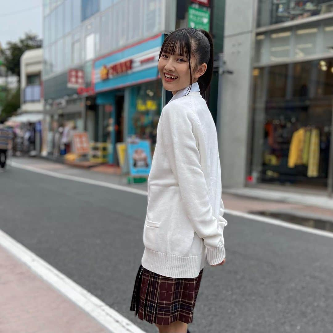 制服専門店CONOMiさんのインスタグラム写真 - (制服専門店CONOMiInstagram)「【原宿店】 カーディガンの季節が来た！ モデル▷▶ @saki_ymcitron  ・ #conomi #制服 #なんちゃって制服 #制服アワード #制服コーデ #制服交換 #制服アレンジ #制服ディズニー #制服ユニバ #学校 #女子高生 #放課後 #放課後jk #jkブランド #fjk #sjk #ljk #jkの素敵な思い出 #青春 #アオハル #青春フォトグラフ #平成ギャル #平成ギャルポーズ #ライクポーズ #顔隠しポーズ #きゅーななぱーせんと #ハルイロセカイ #ootd #japanesefashion #fyp」9月30日 10時16分 - conomi_official