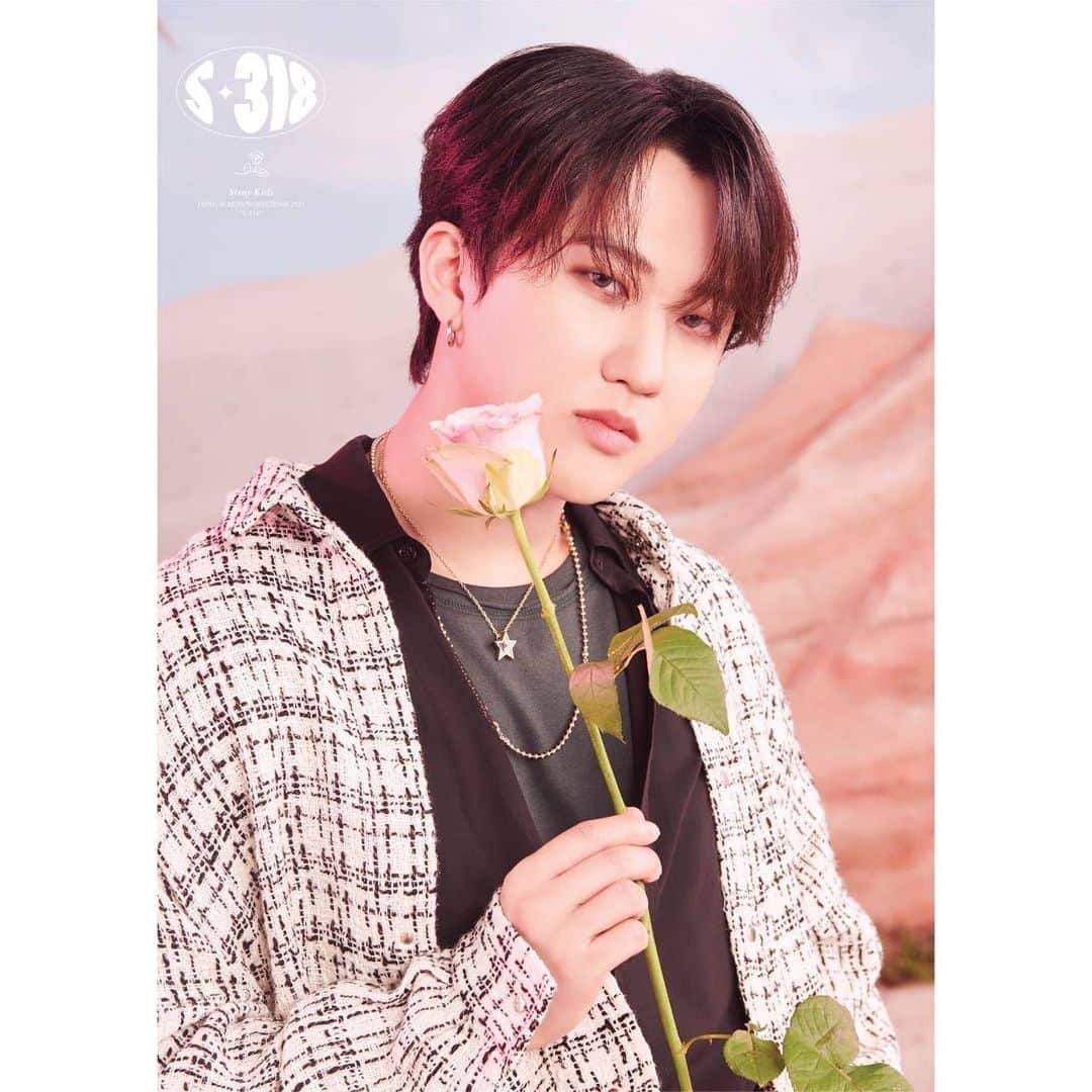 Stray Kidsさんのインスタグラム写真 - (Stray KidsInstagram)「Stray Kids JAPAN SEASON'S GREETINGS 2023 "S-318"  Teaser Image  #StrayKids #スキズ #JAPAN_SEASONS_GREETINGS_2023 #S318 #STAY」9月30日 13時02分 - straykids_official_jp