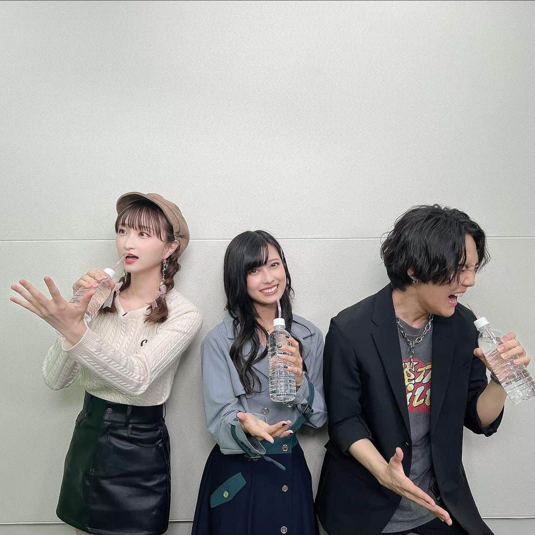 鷲見友美ジェナのインスタグラム：「振り返り生放送のわたしなど」