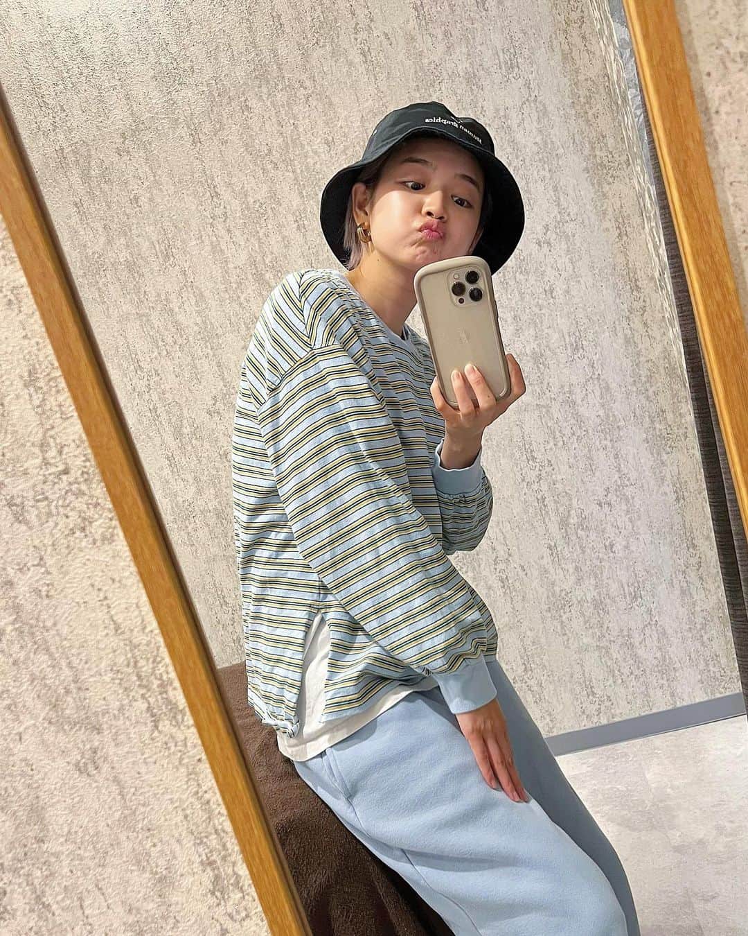 富久美玲のインスタグラム：「_ . お久しぶりの脱毛に行きました💡 . ここのサロンでは脱毛以外にも ☑︎最新4Dハイフ3層打ち ☑︎ハイドラ毛穴洗浄 が出来るので気になる方は是非！ . @silky_ozone  . 私の投稿を見てからご予約頂くと 全クーポンから10%オフです🎟 .」