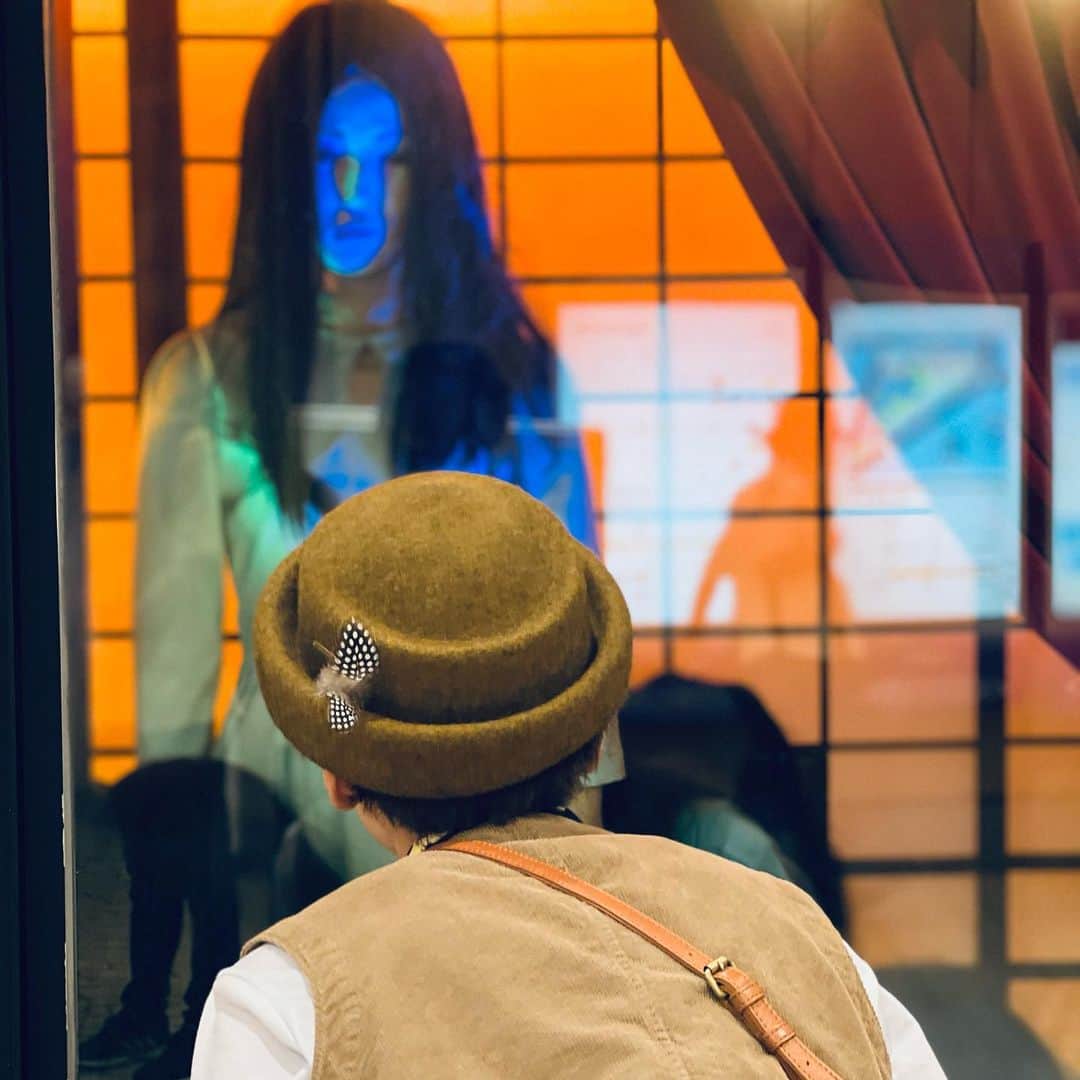 ひなたさんのインスタグラム写真 - (ひなたInstagram)「東京ドームホテルに泊まって、その隣にある遊園地に行って遊びまくってきたよ〜♡  景色綺麗すぎて空に浮かんでるかのようやろう  こんな立派な遊園地やのに東京に引っ越してきて2年も経つのに今まで知らんかって悔しい。 んまぁ新しいデートスポット見つけて嬉しい♡  お化け屋敷めちゃくちゃ行きたかったけどこの日は無駄に心拍上げずに穏やかに過ごしたい気持ちやったので、ジェットコースターとバックコースターとブンブン船だけ乗りました。笑  でもそのお化け屋敷は裸足でしか入られへんくて、床ビチャビチャとかヌルヌルやったりする演出を楽しめるわけ？！って帰ってから考え出したら悔しくて夜も眠れんかったわ。 そうなんかは知らんけど。笑  予約したサイトがkkdayって言うサイトなんやけど、ホテルと遊園地の乗り物チケットが3枚付いてたプランやって、なんだかめっちゃお得な気分になりました幸せになりました。  今回は提供で使わせてもろうたんやけども、今後のデート旅とかでも使うなぁと思うくらいイイと思いましたよう  #pr #kkday旅 #東京ドームホテル @kkdayjp」9月30日 20時01分 - imomuhi_nata