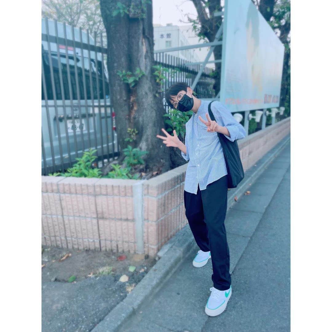 のインスタグラム：「✳︎ 試写会に行って来ました✨ すごかったです… 公開が楽しみです！  駅のところに ジョーとアトムがいたので一緒に撮ったけど、 どうかな？ ・ ・ ✳︎ #髙橋來」