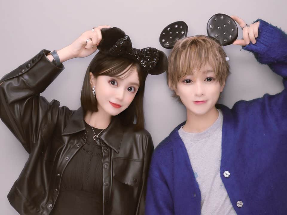 まひろさんのインスタグラム写真 - (まひろInstagram)「🐭🏰  ショート似合ってて可愛かった🥰  #Instagood #れいまひほーむ #カップル #れいまひ #couple」9月30日 21時10分 - ki_rm9_8