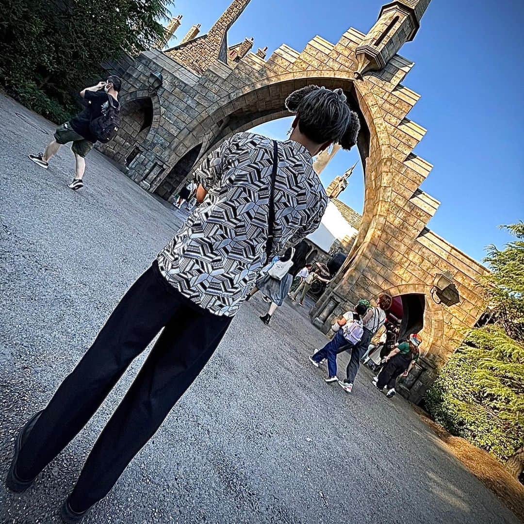 谷川斗真のインスタグラム：「この前ユニバ行った時の載せれてなかった写真と動画たち🤳🙃 多過ぎて全部載せれない笑  またすぐ行くからその時沢山撮ろっと✨」