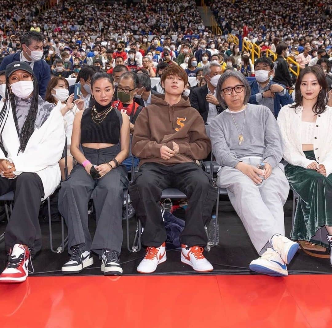 堀米雄斗のインスタグラム：「Its all about courtside with the @nike @jumpman23 gang. Thank you for having us @nba  📸 @atibaphoto」