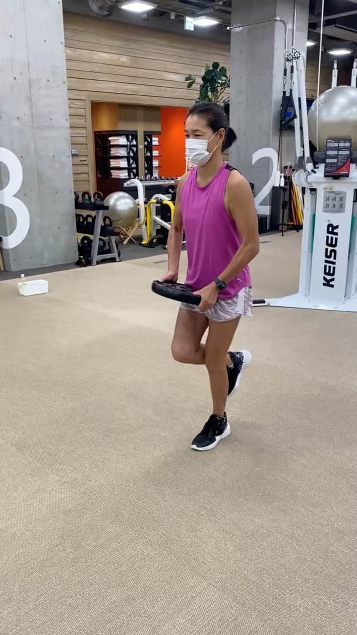 のインスタグラム：「トレーニングの日 @R-body_ official だいぶ慣れてきたとはいえその日によって調子はいろいろ。 #伊達公子 #kimikodate  #テニス  #テニスプレイヤー #tennis  #tennisplayer #2022年9月26日 #2022 #2022年 #トレーニング #training #ワークアウト #workout #rbody #皇居ラン #皇居ラン1周 #5km #running #トレーニング後のラン #大手町 #プーマ #puma #pumajapan #プーマグラム #pumajapan」