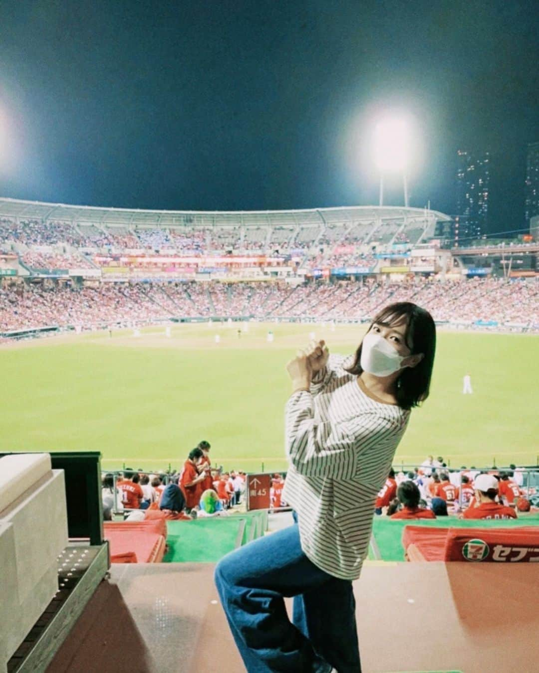 いよたなるみのインスタグラム：「⚾︎  人生はじめてのマツダスタジアム、 カープとヤクルト戦🔥」