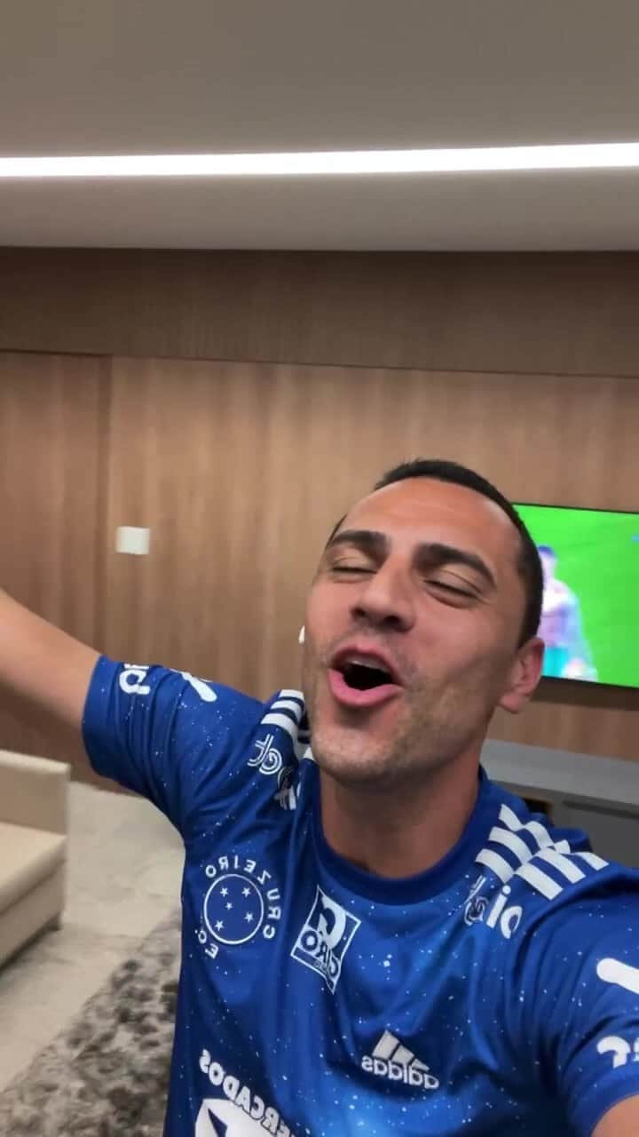 ロムロ・ソウザ・オレステス・カルデイラのインスタグラム