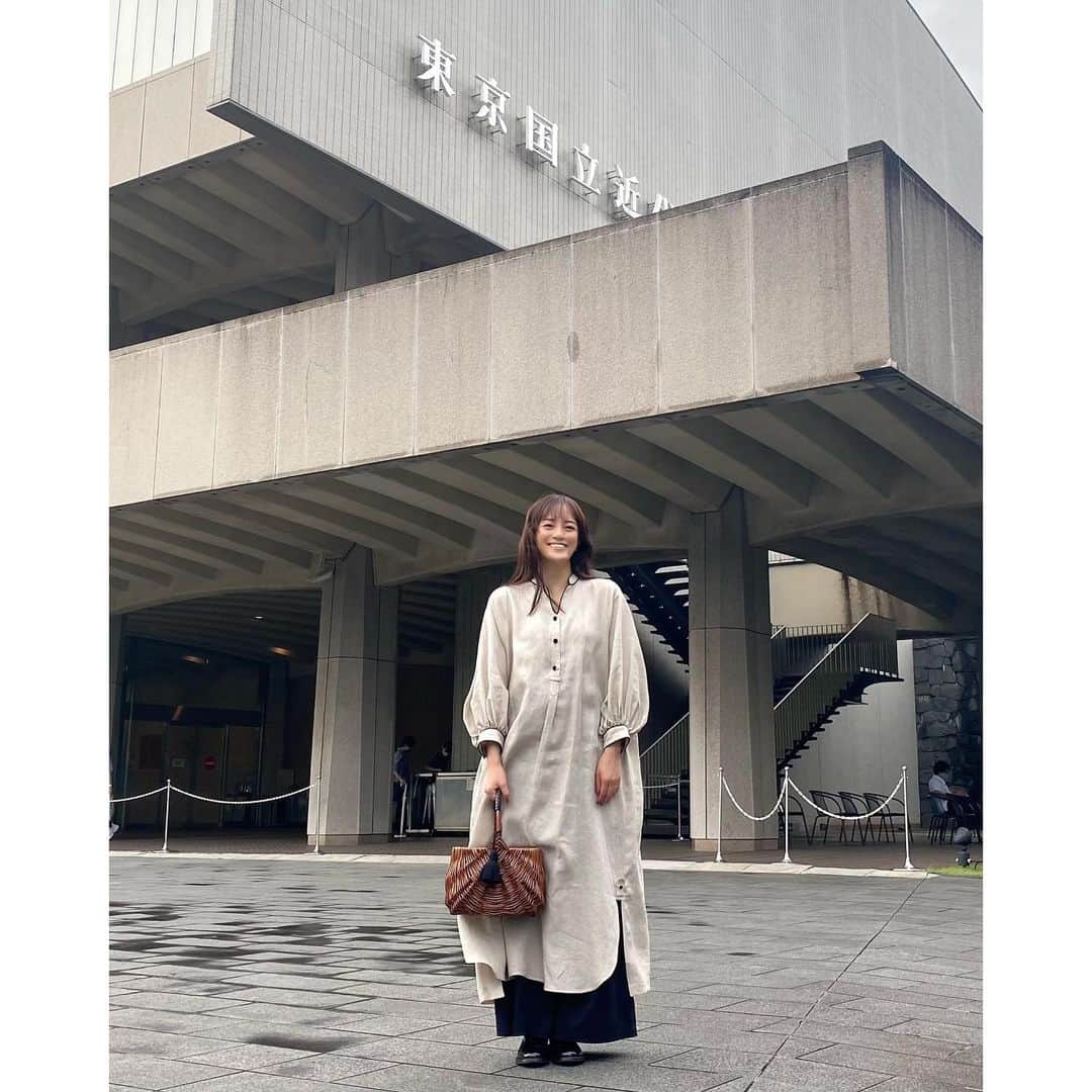 のインスタグラム：「ゲルハルト・リヒター展 多岐に渡る作品 そして「ビルケナウ」  館内もルートはなく 自分が見たい作品から見る また見たい作品があればそこに戻る  友達とも 好きなものが違ったり 刺さるものが違ったり、、、  その後はパワーをつけるためにお肉 いろんな話をして たわいもない話もして 良い時間でした」