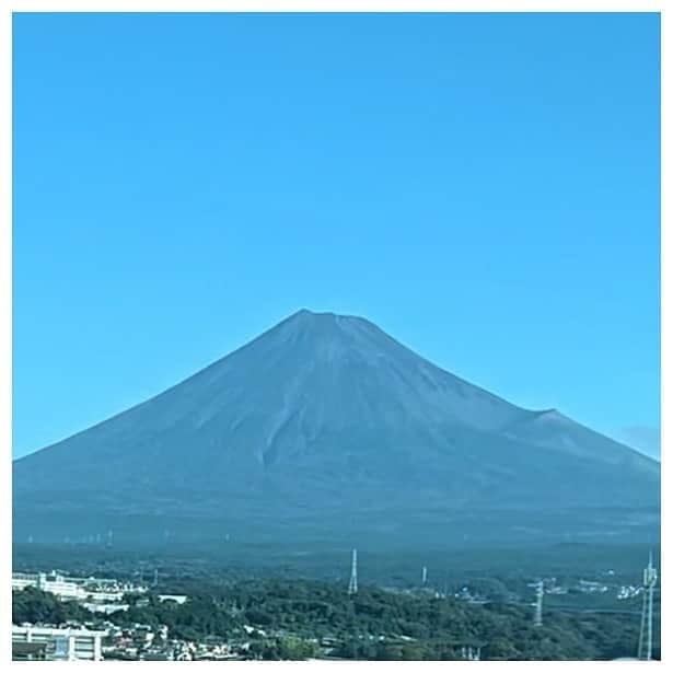さだまさしさんのインスタグラム写真 - (さだまさしInstagram)「今日の富士山🗻 . #富士山 #さだまさし #sadamasashi」10月1日 8時03分 - sada_masashi