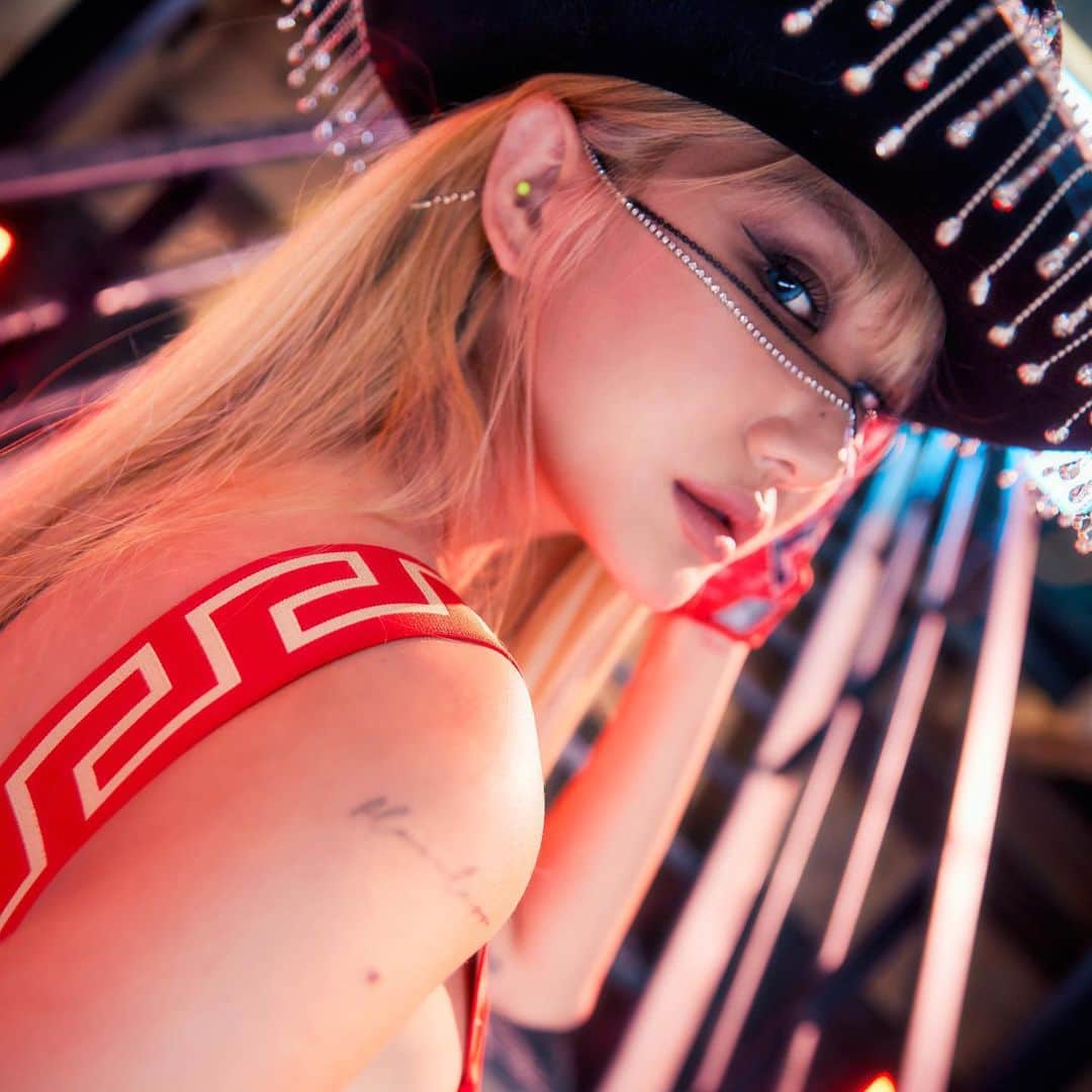 ル（AHN ELLY）のインスタグラム：「ㅂㅜㄹ🔥」