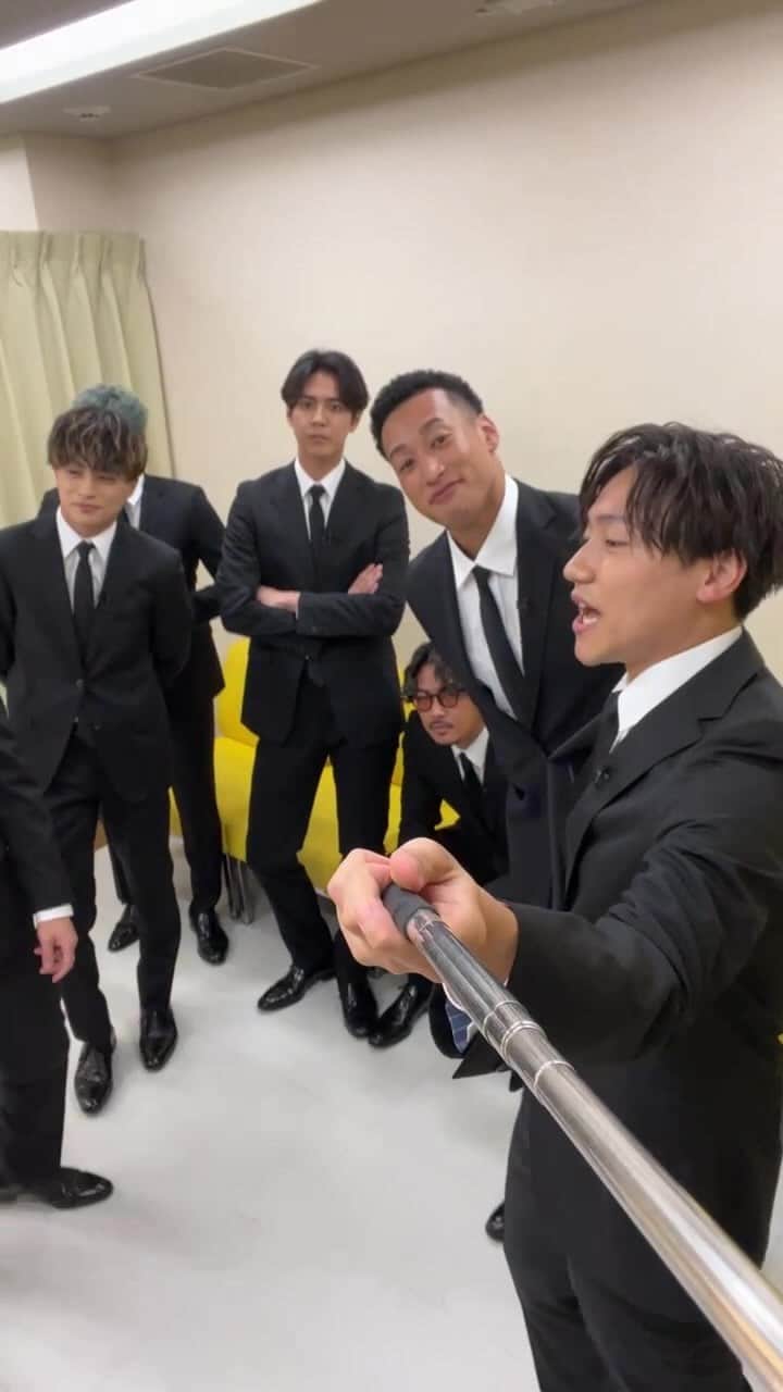 GENERATIONS高校TVのインスタグラム：「生放送でGENERATIONSが緊急記者会見！ リアタイ必須の超スペシャルな発表が‥♡  みんな楽しみにしててねー✨  #gene高 #ジェネ高 #generations高校tv #gene #generations #ジェネ #ジェネレーションズ #generationsfromexiletribe #ldh #白濱亜嵐 #片寄涼太 #数原龍友 #小森隼 #佐野玲於 #関口メンディーー #中務裕太」