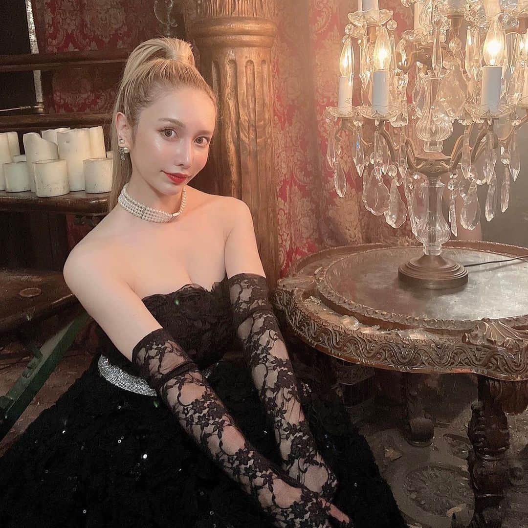 ありしゃんのインスタグラム：「09.30 My Birthday🫶 DMやたくさんのメッセージありがとうございます🎂♡ 生まれ変わってもまた自分でいたい🤍」