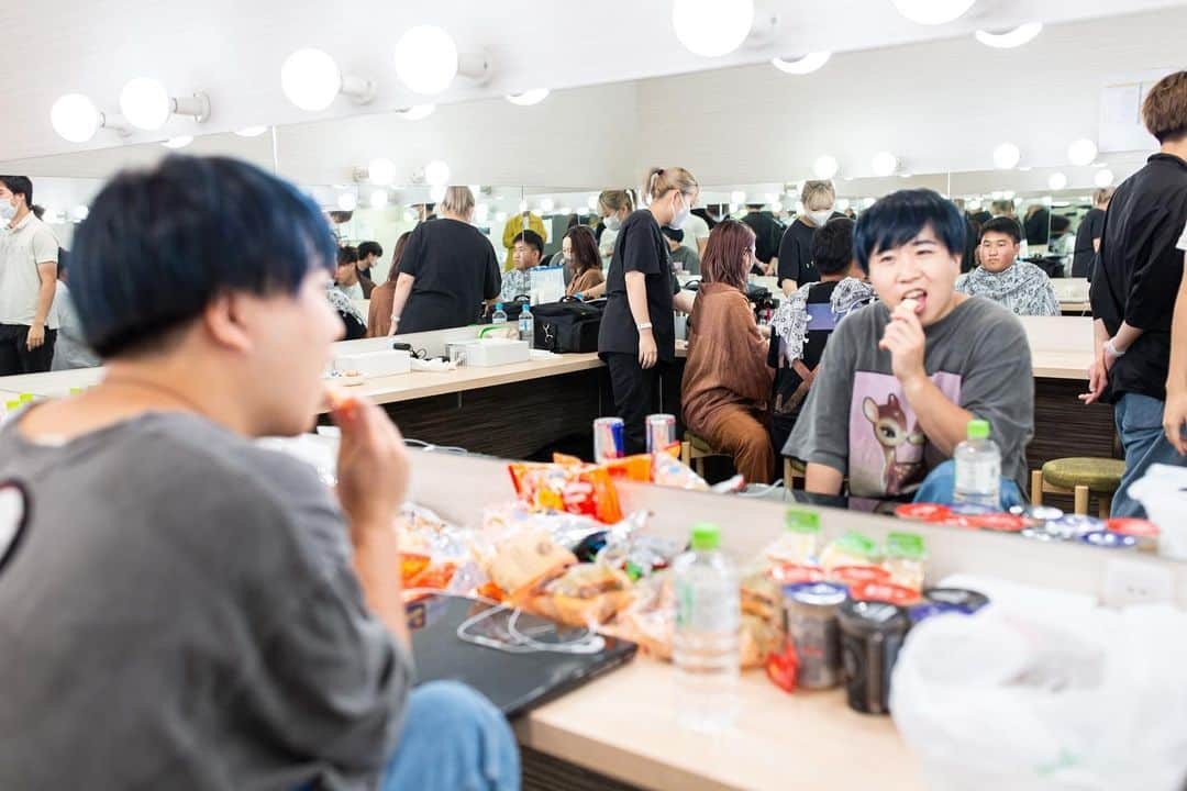 ひろとさんのインスタグラム写真 - (ひろとInstagram)「せんべい食う🍘」10月1日 16時24分 - esp.hiro