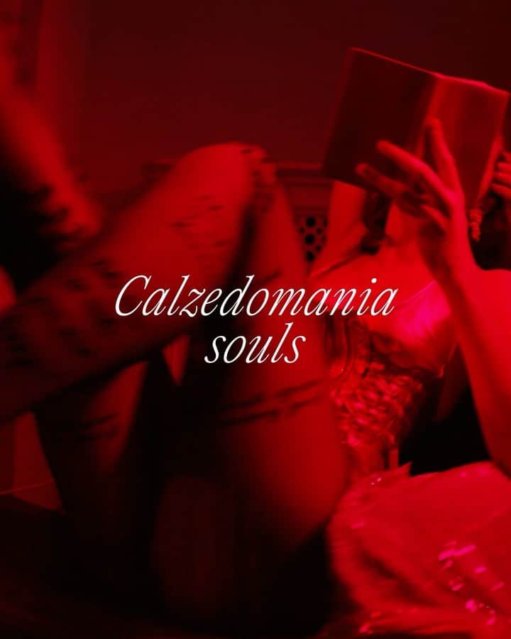 のインスタグラム：「CALZEDOMANIA | Calzedomania Souls 💫」