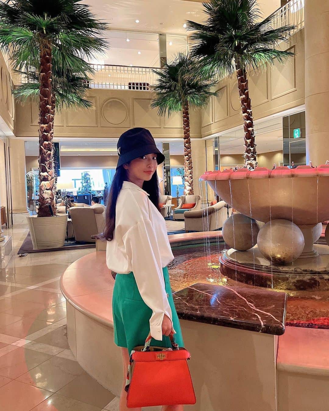 宇都宮茜のインスタグラム：「もう秋か🍂  .  .  It's already autumn💋  이미 가을입니다 🧸  .  .  .  .  .  .  .  .  .  .  #海#オリエンタルホテル#オリエンタルホテル神戸#宮古島好き#ビキニ#沖縄#宮古島おすすめ#宮古島旅行#宮古島観光#沖縄好き#宮古島好きな人と繋がりたい#神戸観光#インスタグラビア#水着ギャル#沖縄好きな人と繋がりたい#水着女子#ビキニ女子#水着#海好き女子#宮古島#japanesegirl#泳装#다이어트#수영복#Swimsuitgirls#miyakojima#miyakoisland#okinawa#okinawatrip」