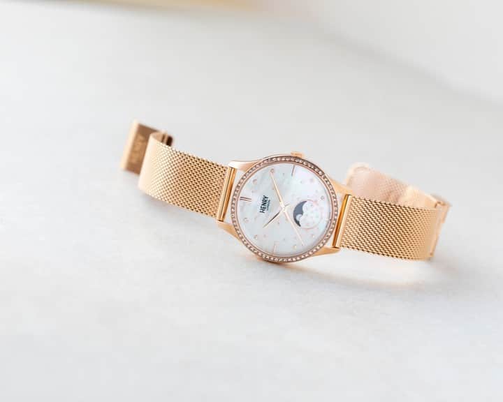 Henry London Official page of Britishのインスタグラム：「The perfect wear with anything piece.」