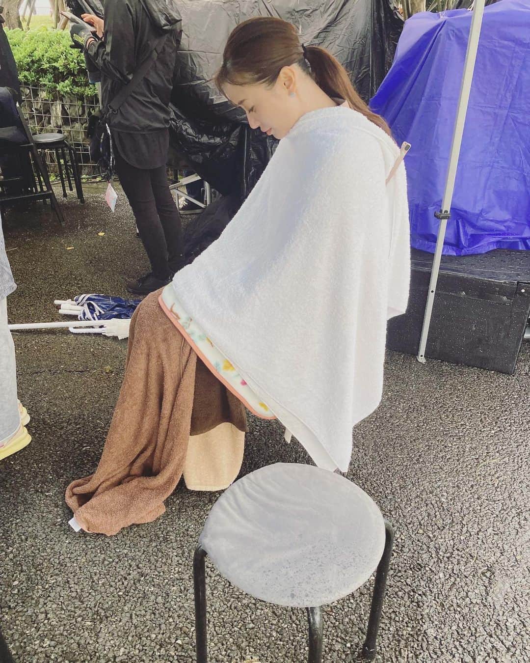 松本まりかのインスタグラム：「すこし静かになりたくて  お喋りしたくてもがまん 更新したくてもぐっとがまん  しずかーになること だいじ、だいじ  ときにはだいじなエネルギーを貯めて、貯めて」