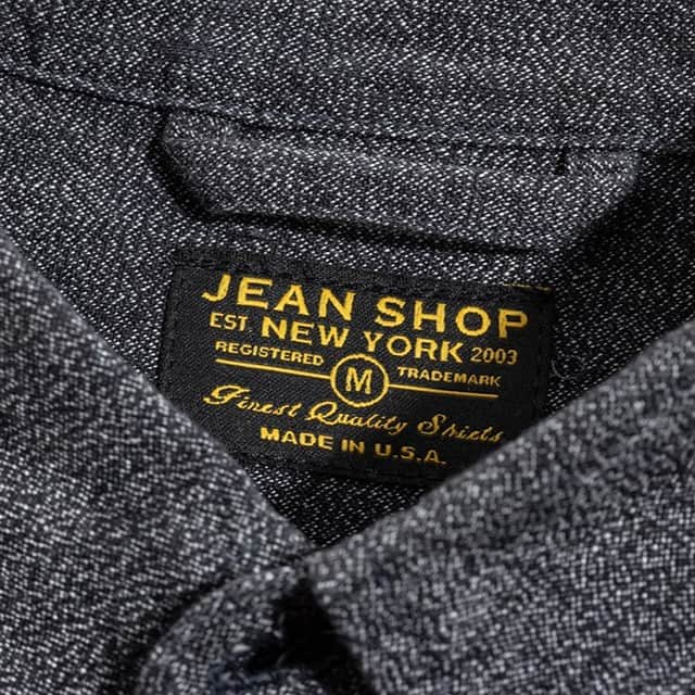 ジーンショップのインスタグラム：「A limited edition utility shirt styled with durable workwear details and crafted of our proprietary orange selvage Japanese jaspé twill in pepper grey.  #jeanshop  #selvage #selvedge」