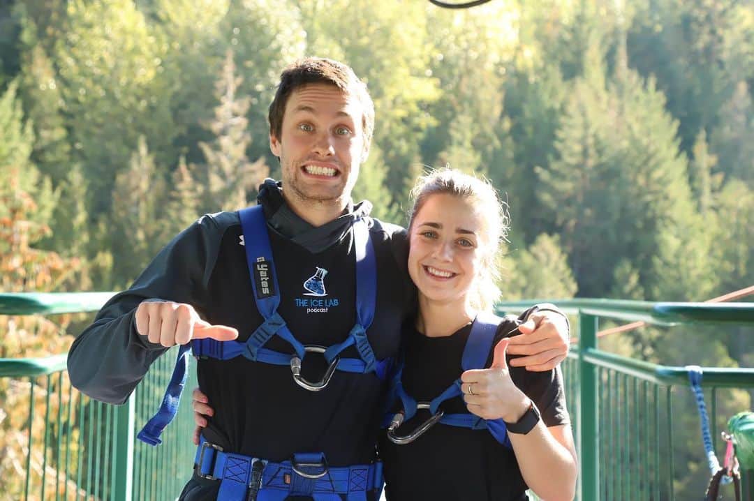 ヴェロニク・マレのインスタグラム：「We did it 🤩⛰ #bungeejumping #bungeewhistler」