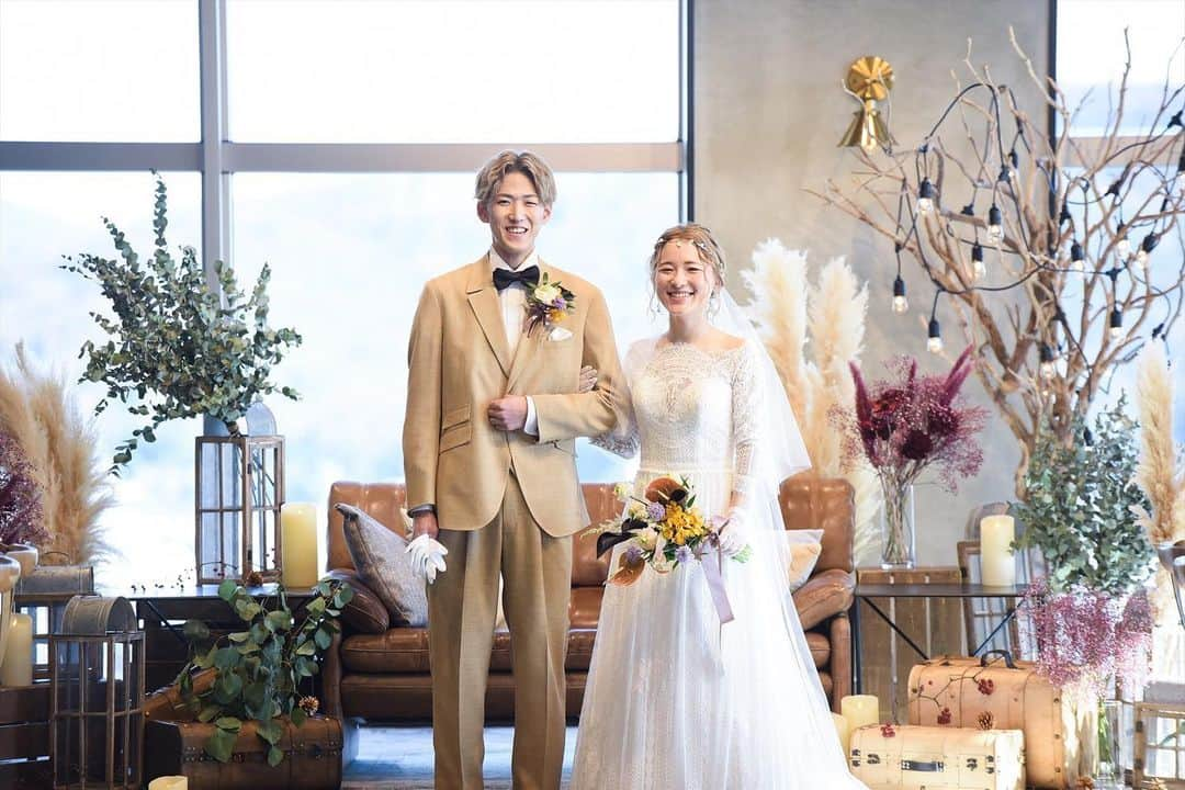 THE STYLE No.20 NEW YORK STYLE WEDDINGのインスタグラム：「週末＆平日ブライダルフェアを開催しております メッセージ or ダイレクトメールからでも予約可能 . ↓ TEL ↓ 086-234-7310 . ↓ MAIL ↓ info-thestyle@styles.jpn.com . #thestyle #wedding #bridal #party #weddingparty #weddingphoto #weddingdress#starwedding #instagood #instalike #love #style #instapic  #結婚式 #結婚 #岡山結婚式 #ウェディング #プレ花嫁 #花嫁#ファーストミート #テーブルコーディネート #結婚式準備 #日本中のプレ花嫁さんと繋がりたい #ウェディングドレス #ウェディングフォト #ウェディングレポ #令和婚」