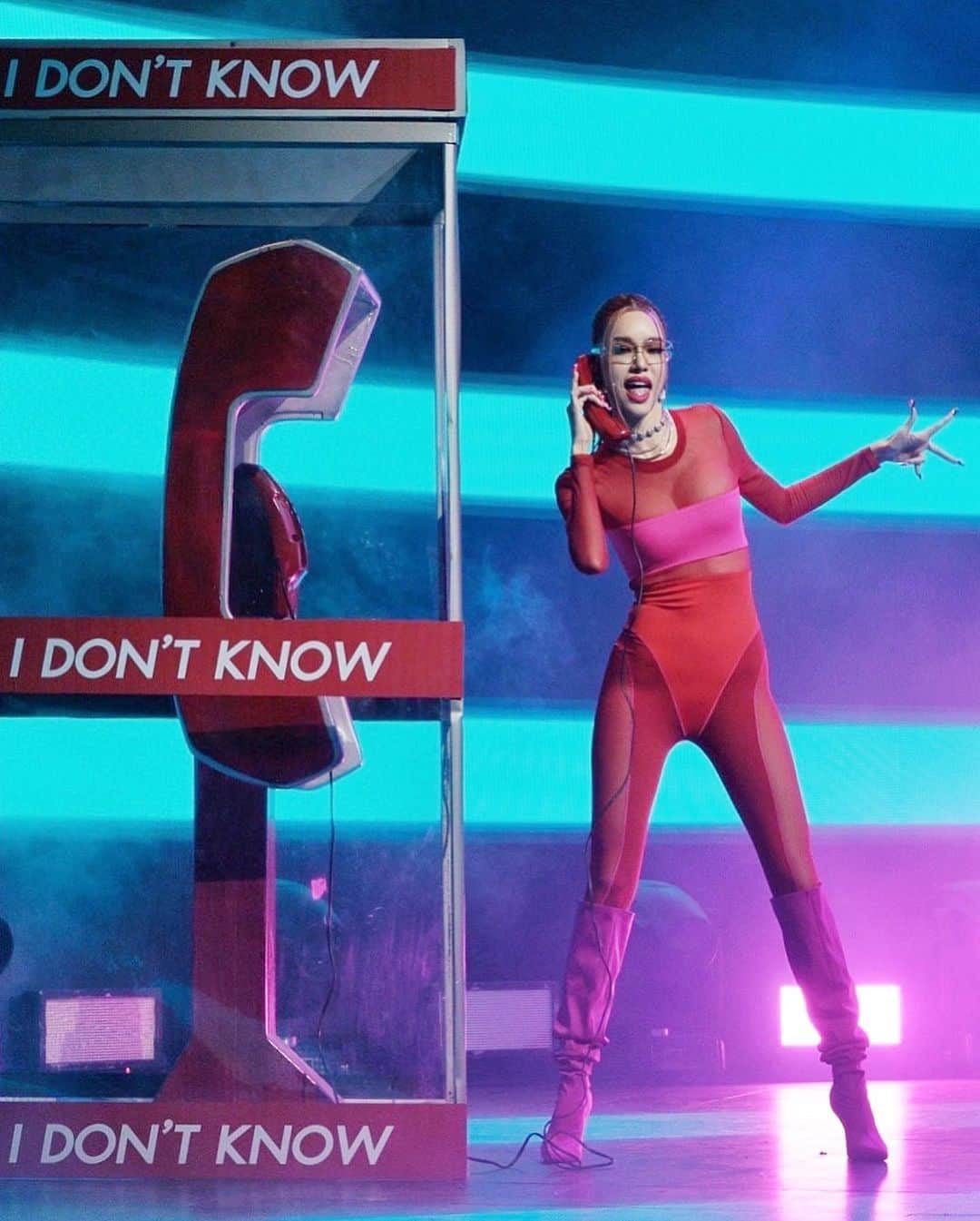 のインスタグラム：「I DON'T KNOW at @tpopstage_official 🔥💥✌🏻💃🏻」